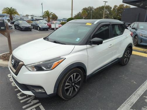 2019 Nissan Kicks SR