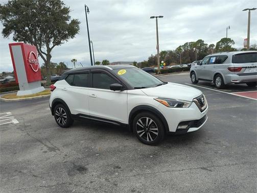 2019 Nissan Kicks SR