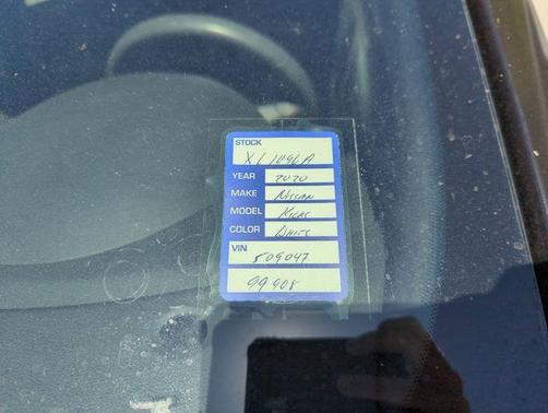 Aspen White / Super Black 2020 Nissan Kicks SR