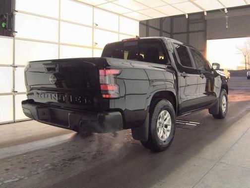 2025 Nissan Frontier S