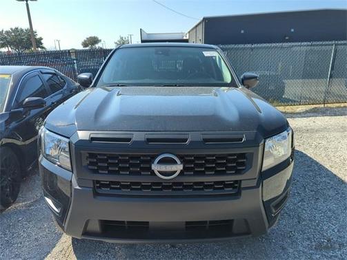 2025 Nissan Frontier S