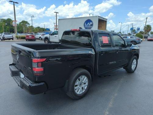 Black 2023 Nissan Frontier SV