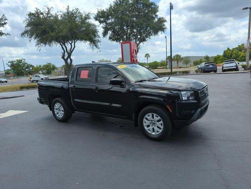 Black 2023 Nissan Frontier SV
