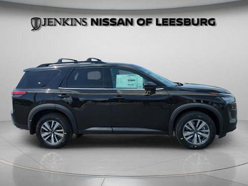 Super Black 2026 Nissan Pathfinder SL