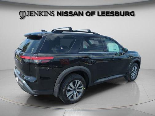 Super Black 2026 Nissan Pathfinder SL