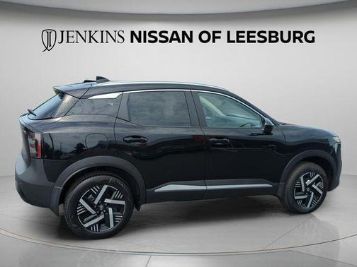 Super Black 2026 Nissan Kicks SV