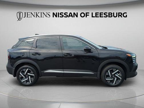 Super Black 2026 Nissan Kicks SV