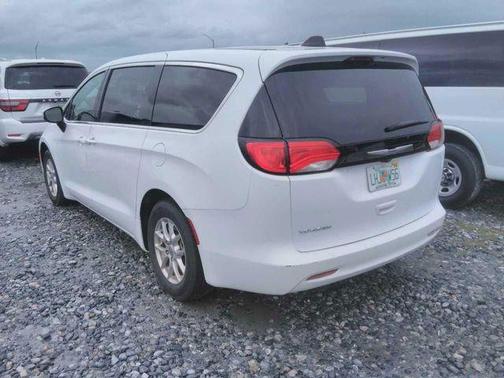 Bright White Clearcoat 2023 Chrysler Voyager LX