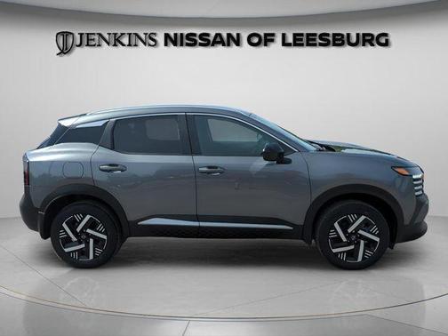 Gun Metallic 2026 Nissan Kicks SV
