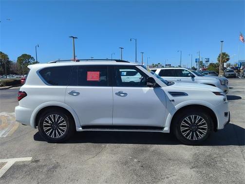 2022 Nissan Armada SL