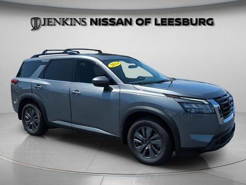 Gun Metallic 2024 Nissan Pathfinder SV