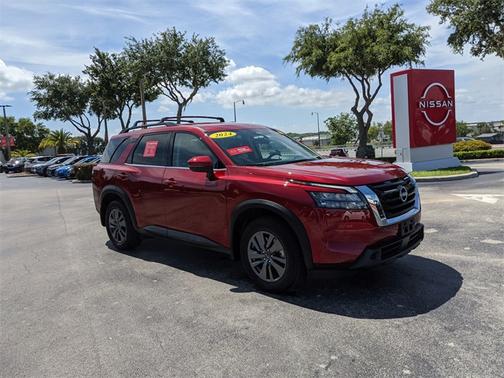 2024 Nissan Pathfinder SV
