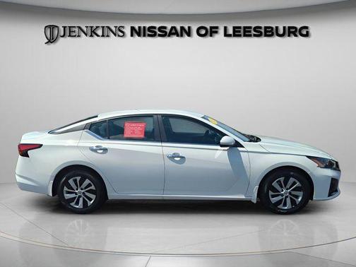 Glacier White 2023 Nissan Altima 2.5 S