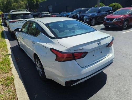 Glacier White 2023 Nissan Altima 2.5 S