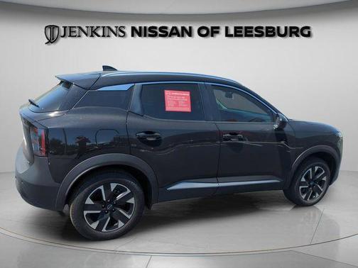 Super Black 2025 Nissan Kicks SV