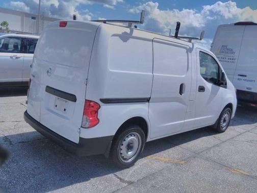 2021 Nissan NV200 S
