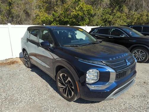 2024 Mitsubishi Outlander SE
