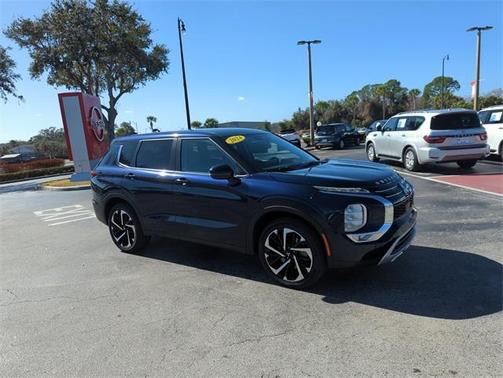 2024 Mitsubishi Outlander SE