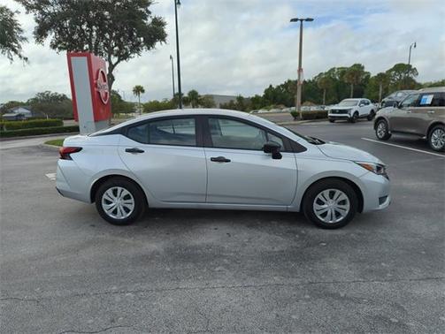 2025 Nissan Versa 1.6 S
