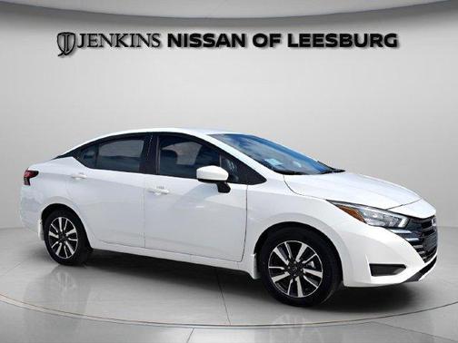 Aspen White 2025 Nissan Versa 1.6 SV