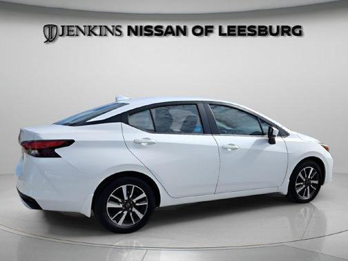 Aspen White 2025 Nissan Versa 1.6 SV