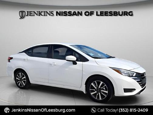 Aspen White 2025 Nissan Versa 1.6 SV