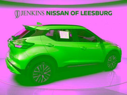 Scarlet Ember 2021 Nissan Kicks SR