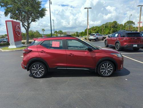 Scarlet Ember 2021 Nissan Kicks SR