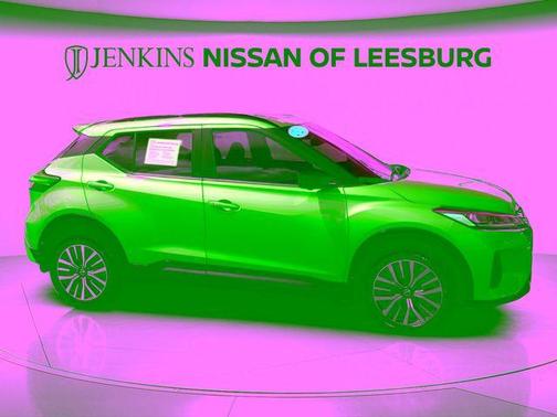 Scarlet Ember 2021 Nissan Kicks SR