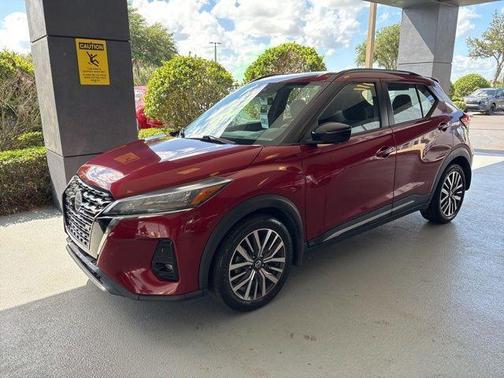 Scarlet Ember 2021 Nissan Kicks SR