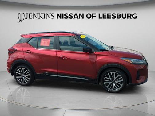 Scarlet Ember 2021 Nissan Kicks SR