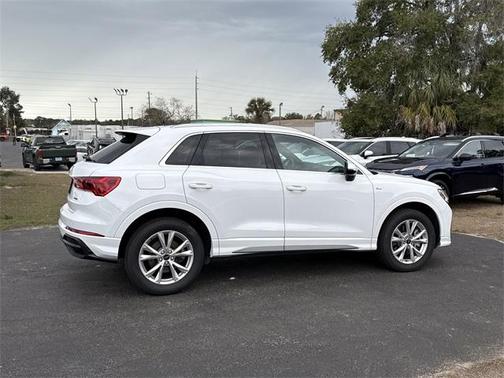 2024 Audi Q3 45 S line Premium