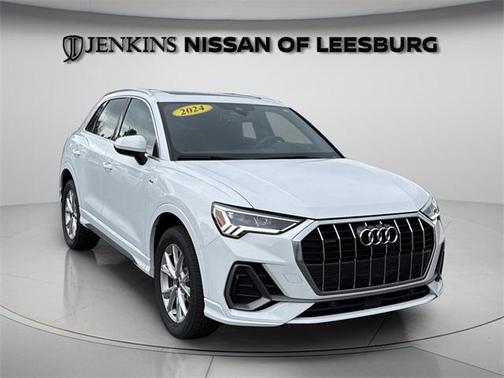 2024 Audi Q3 45 S line Premium