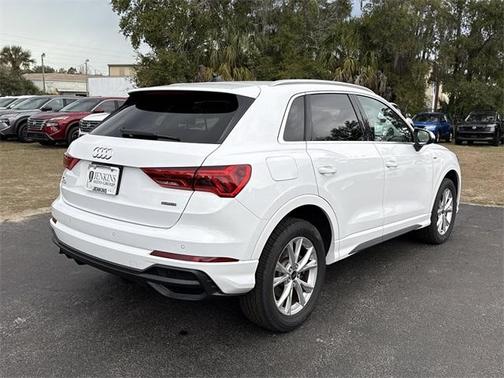 2024 Audi Q3 45 S line Premium