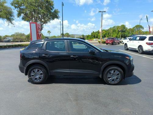 Super Black 2026 Nissan Kicks S