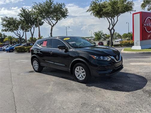 2020 Nissan Rogue Sport S
