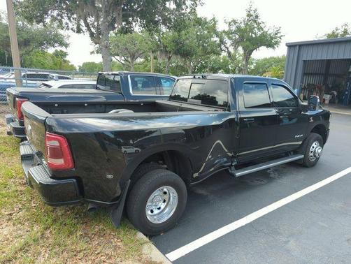 Diamond Black 2024 RAM 3500 Laramie