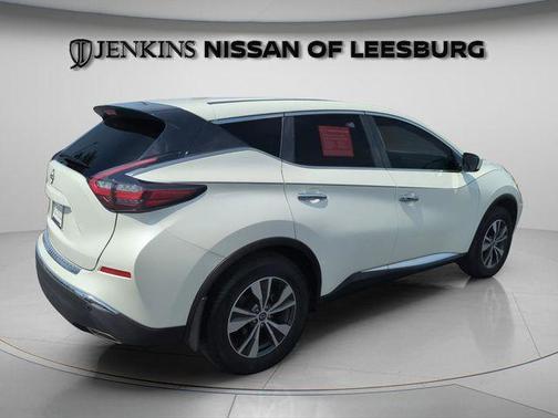 White 2023 Nissan Murano S