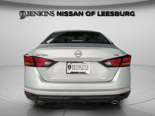 Brilliant Silver Metallic 2025 Nissan Altima SR