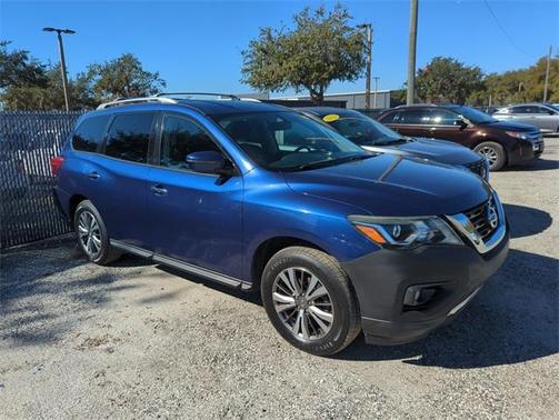2019 Nissan Pathfinder SV