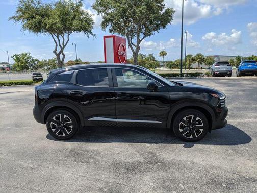 Super Black 2025 Nissan Kicks SV