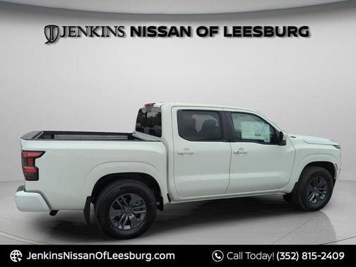 Glacier White 2026 Nissan Frontier SV