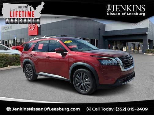 2022 Nissan Pathfinder SL