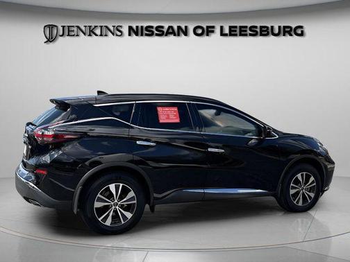 Black 2024 Nissan Murano SV