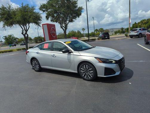 Brilliant Silver Metallic 2024 Nissan Altima 2.5 SV