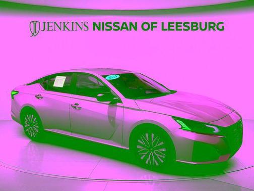 Brilliant Silver Metallic 2024 Nissan Altima 2.5 SV