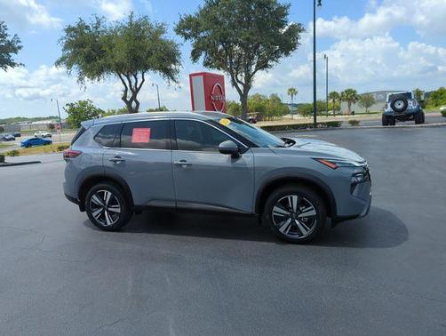 Boulder Gray Metallic 2024 Nissan Rogue SL