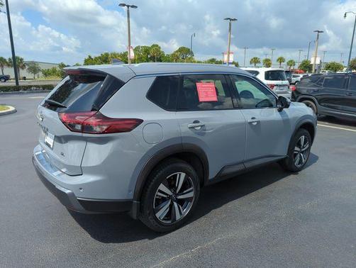 Boulder Gray Metallic 2024 Nissan Rogue SL