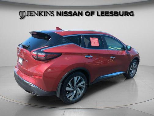 Red 2019 Nissan Murano SL