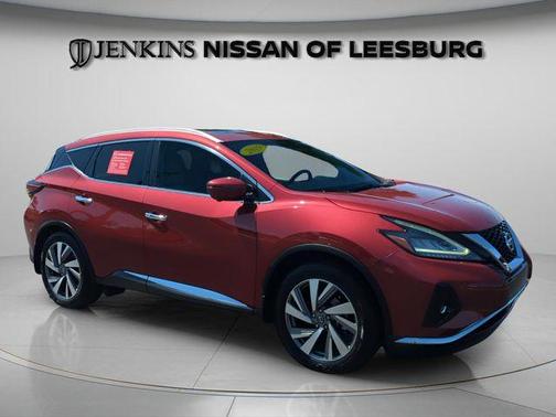 Red 2019 Nissan Murano SL
